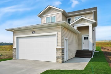 House with garage